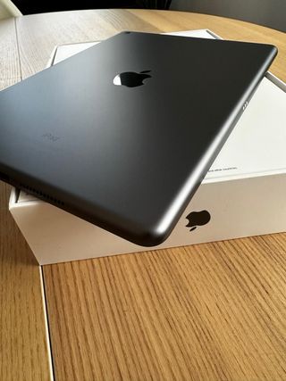iPad 8 32GB Gris Espacial Wi-Fi + Funda