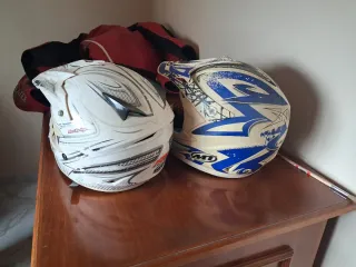 Casco de Cross Negro con Diseño