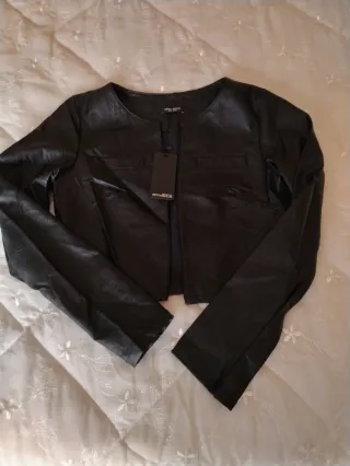 Giacchino similpelle corto nero