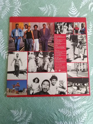 Earth, Wind & Fire - Touch The World LP