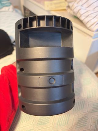 Altavoz Portátil Negro con Múltiples Entradas