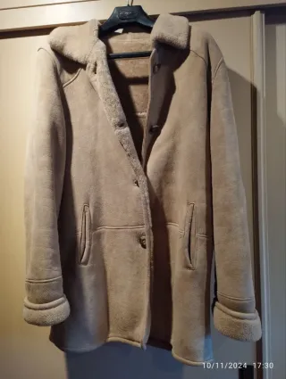 Abrigo piel vuelta ante beige