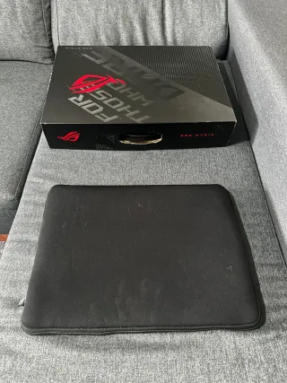 Portátil Asus ROG Strix Negro/Rojo