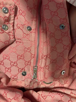 Chaquetón acolchado rosa con estampado