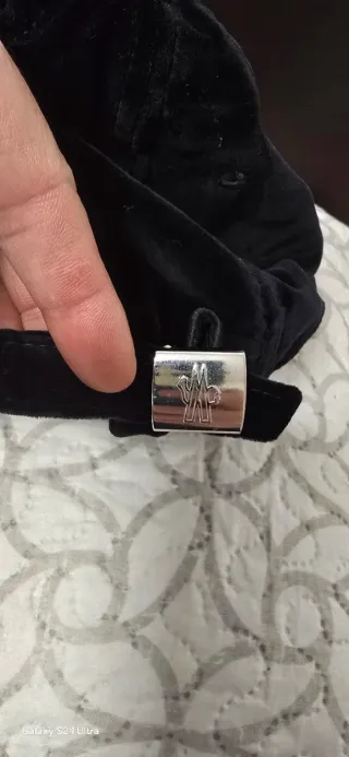 Gorra Moncler Negra Terciopelo