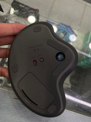 Trackball Inalámbrico Logitech ERGO M575S