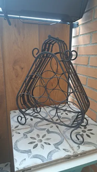 Botellero de hierro forjado