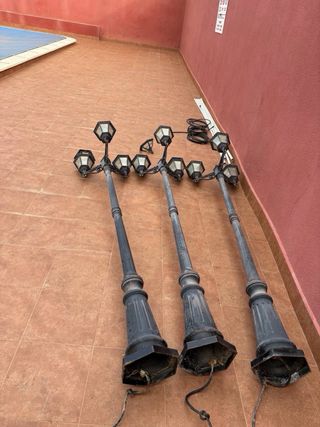 Farolas de exterior con 3 tulipas