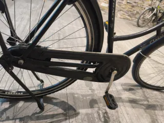 Bicicleta Clásica Negra con Cesta