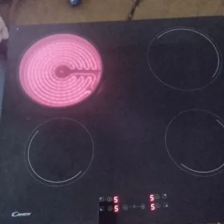 Placa vitrocerámica Candy 4 fuegos 6200W