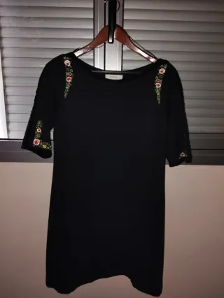 Vestido NIZA negro con detalles bordados