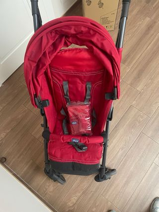 Carrito de bebé Chicco rojo