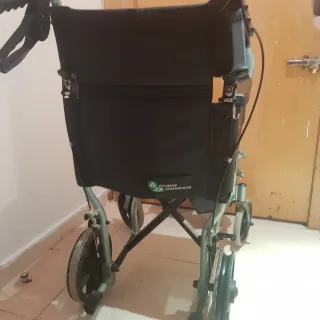 Silla de ruedas Ayudas Dinámicas casi nueva