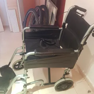 Silla de ruedas Ayudas Dinámicas casi nueva