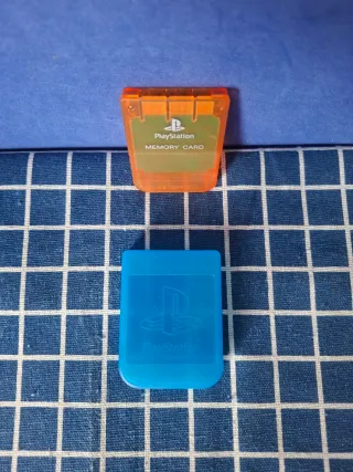 PS1 ORIGINAL MEMORY CARD +FUNDA
