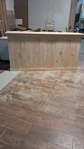 Mostrador de madera rústico