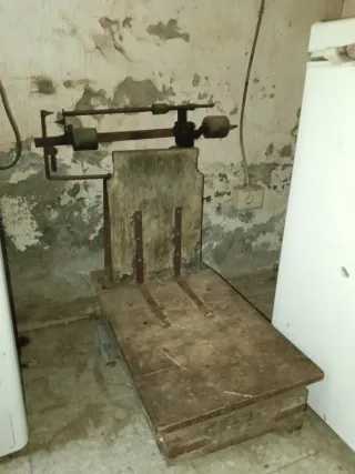 Máquina de coser Alfa antigua