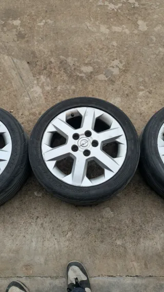 Llantas Opel Astra Bertone con semislicks