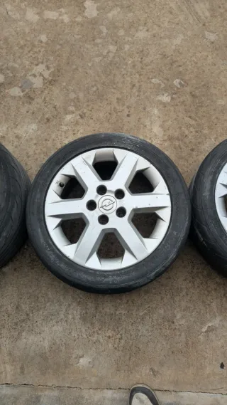 Llantas Opel Astra Bertone con semislicks