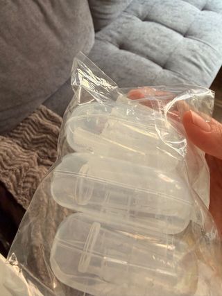 Lote Bebé: Casco, Biberón y Accesorios