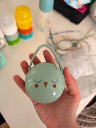 Lote Bebé: Casco, Biberón y Accesorios