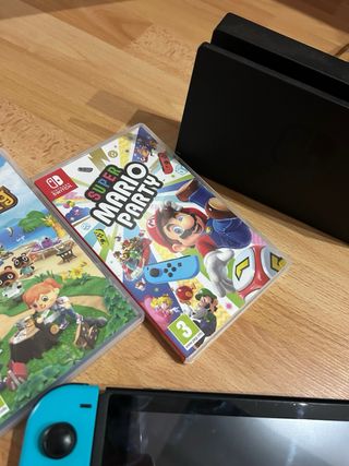 Nintendo Switch + 4 Juegos
