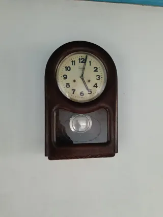 Armario antiguo madera con espejo