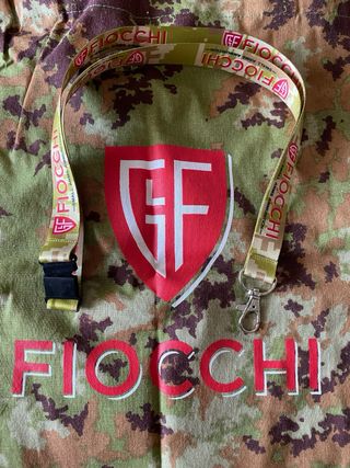 Borsa mimetica e cordino Fiocchi