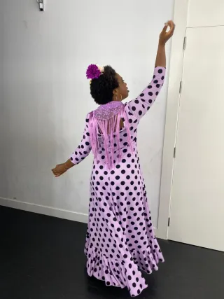 Traje de Flamenco Morado con Lunares Negros