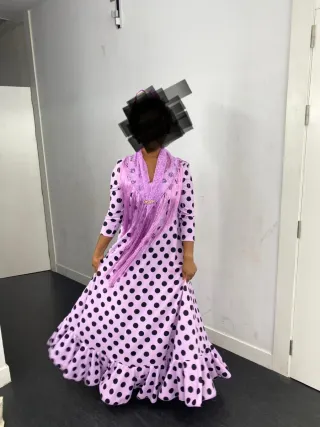Traje de Flamenco Morado con Lunares Negros