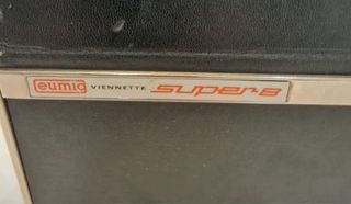 Cámara Super8 Eumig con maletín