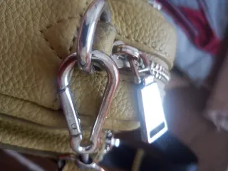 Bolso bandolera verde. Marca Parfois.