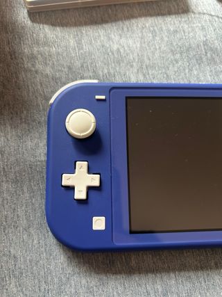 Nintendo Switch Lite Blu + Giochi e custodia