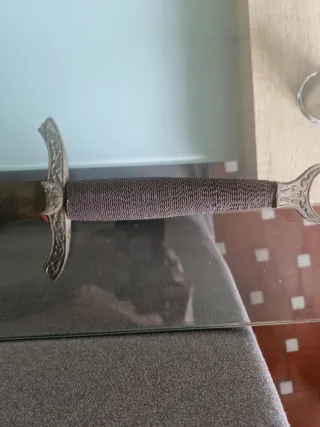 Espada antigua decorativa