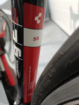 Bicicleta da strada CUBE