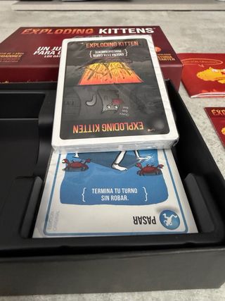 Exploding Kittens Juego de Cartas Nuevo