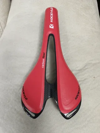 Sillín Bici Carretera KOCEFLO Rojo Carbono