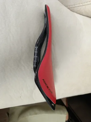 Sillín Bici Carretera KOCEFLO Rojo Carbono