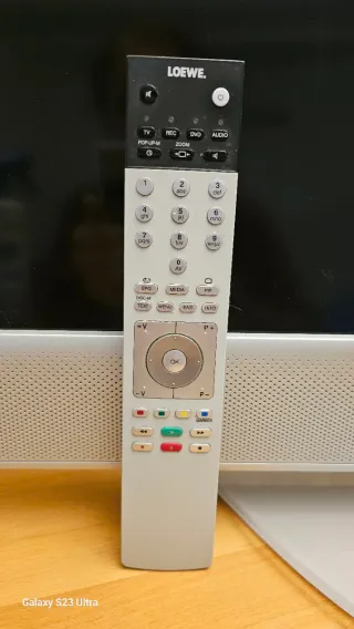 Televisor Loewe Plata y Negro