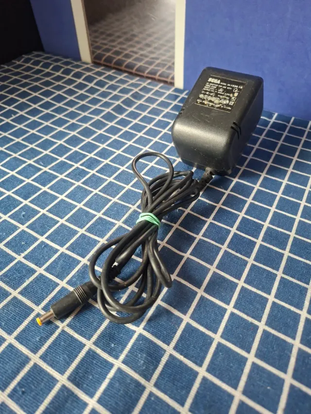 MEGADRIVE 2 ORIGINAL CARGADOR ENCHUFE OFICIAL