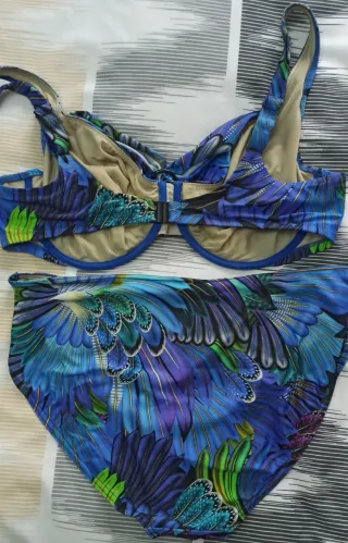 Bikini estampado azul y morado