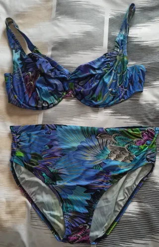 Bikini estampado azul y morado