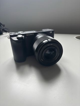Sony a6500 + 3 objetivos + trípode