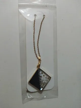 Colgante Resina Hecho a Mano Diamante