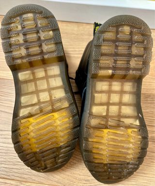 Botas abrigadas negras con cordones, talla 37