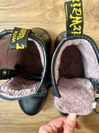 Botas abrigadas negras con cordones, talla 37