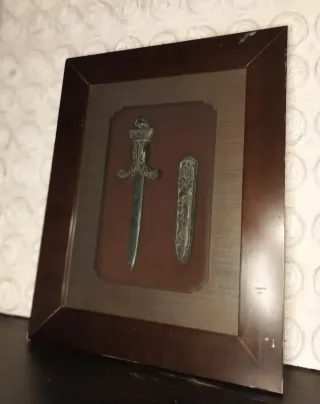 Daga Jade China Antigua Tallada a mano Enmarcada