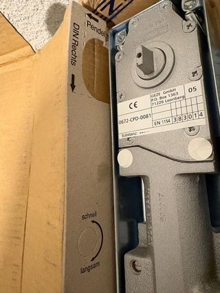 Cierrapuertas GEZE TS 500 N suelo