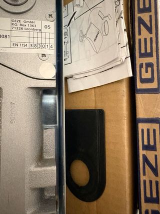 Cierrapuertas GEZE TS 500 N suelo