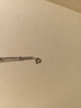 Pulsera plata con trébol y corazón